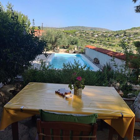 Vacation House Milka Milna  Bagian luar foto