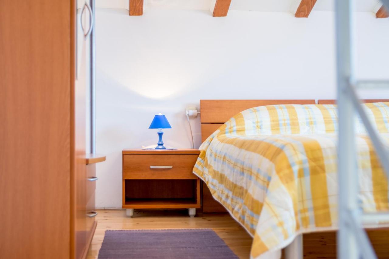 Vacation House Milka Milna  Bagian luar foto