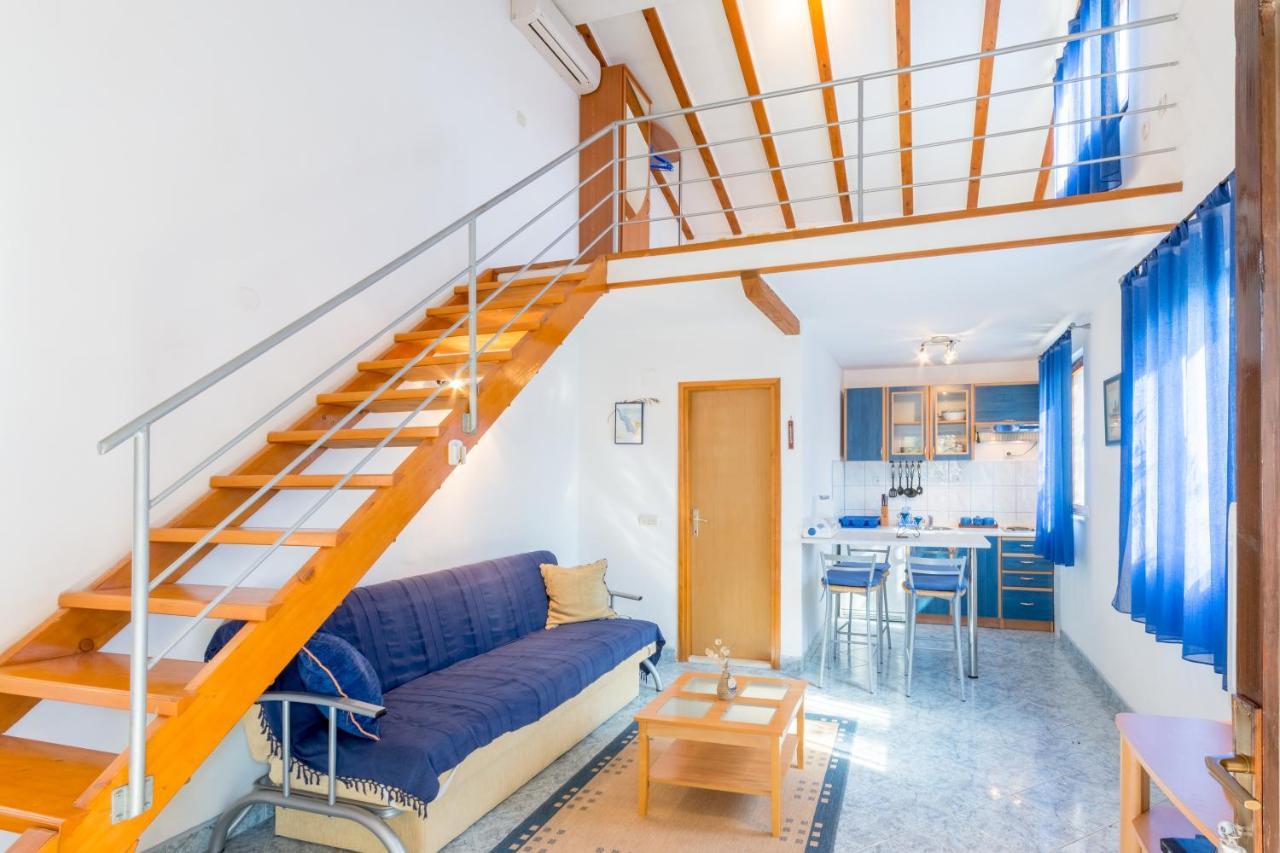 Vacation House Milka Milna  Bagian luar foto