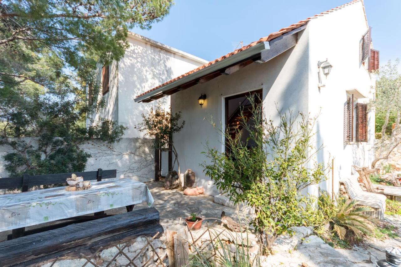 Vacation House Milka Milna  Bagian luar foto