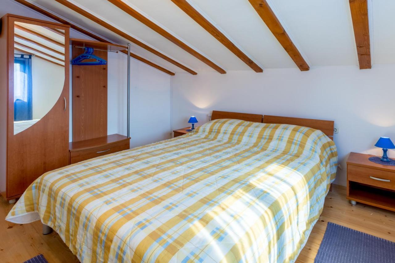 Vacation House Milka Milna  Bagian luar foto