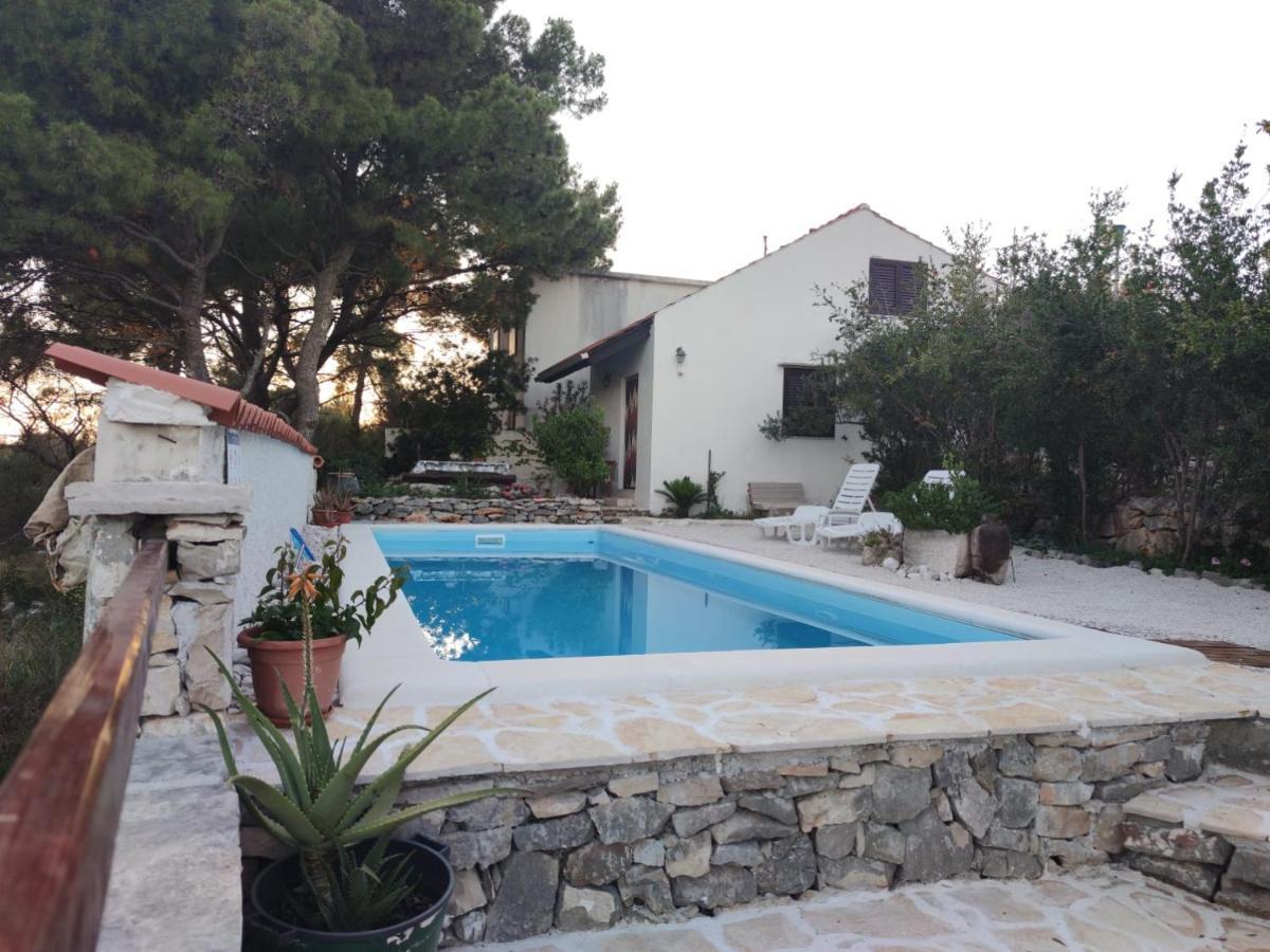 Vacation House Milka Milna  Bagian luar foto